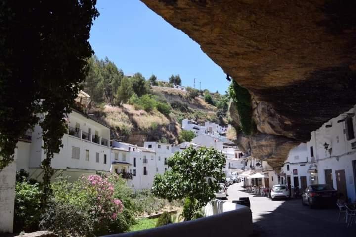 شقة La Casa Del Rio Setenil De Las Bodegas المظهر الخارجي الصورة