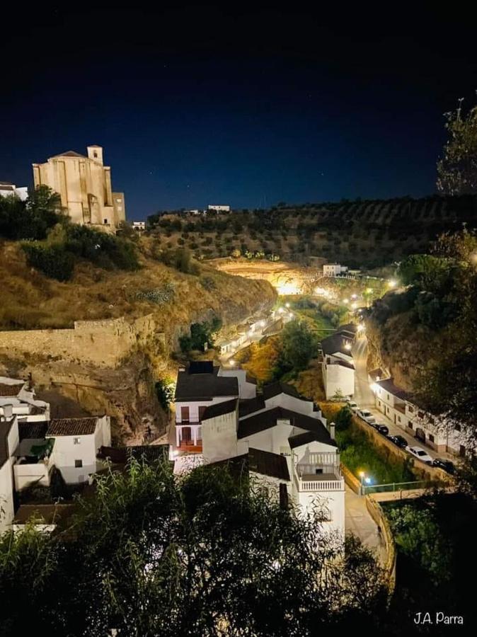شقة La Casa Del Rio Setenil De Las Bodegas المظهر الخارجي الصورة