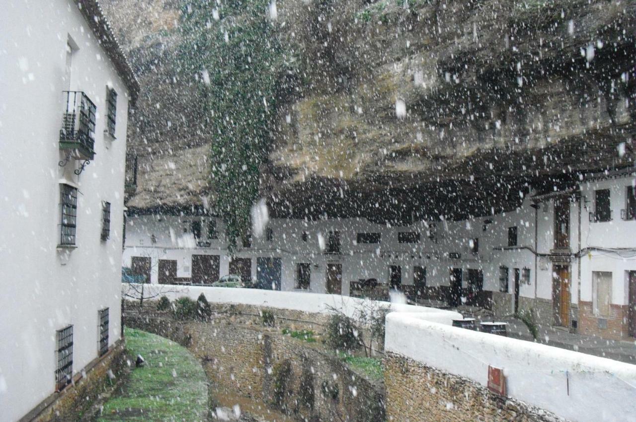 شقة La Casa Del Rio Setenil De Las Bodegas المظهر الخارجي الصورة