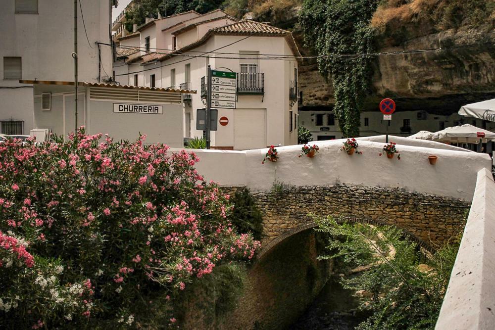 شقة La Casa Del Rio Setenil De Las Bodegas المظهر الخارجي الصورة